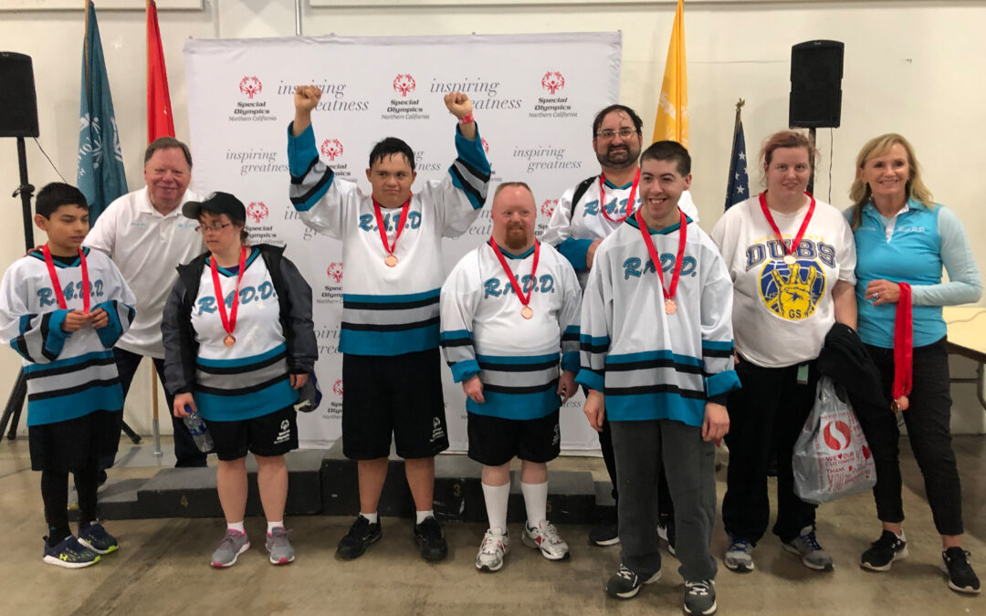 REACH-4-RADD Earns Medals in Floor Hockey Tournament